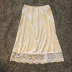 Ivory skirt extender